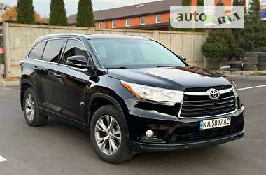 Позашляховик / Кросовер Toyota Highlander 2015 в Лубнах