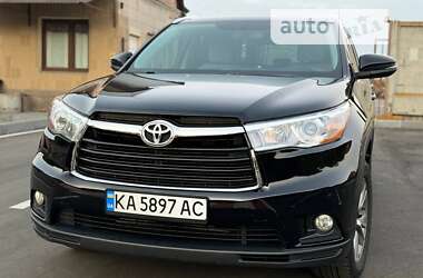 Позашляховик / Кросовер Toyota Highlander 2015 в Лубнах