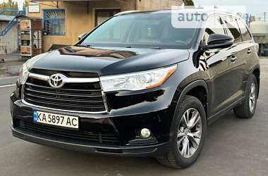 Позашляховик / Кросовер Toyota Highlander 2015 в Лубнах