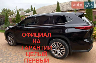 Внедорожник / Кроссовер Toyota Highlander 2021 в Харькове