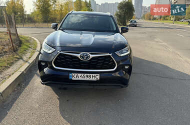 Внедорожник / Кроссовер Toyota Highlander 2022 в Киеве