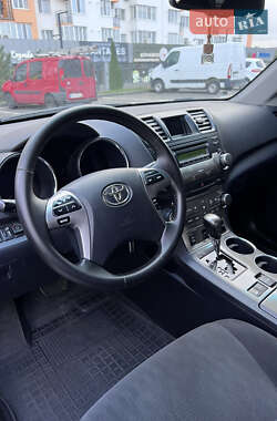 Внедорожник / Кроссовер Toyota Highlander 2011 в Виннице