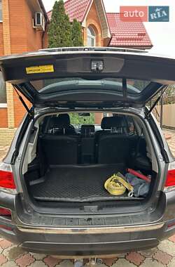 Внедорожник / Кроссовер Toyota Highlander 2012 в Славянске