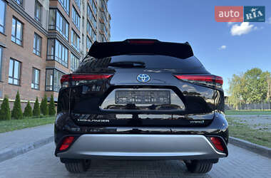 Позашляховик / Кросовер Toyota Highlander 2021 в Житомирі