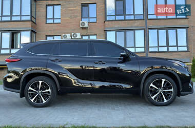 Позашляховик / Кросовер Toyota Highlander 2021 в Житомирі