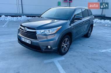 Позашляховик / Кросовер Toyota Highlander 2016 в Києві