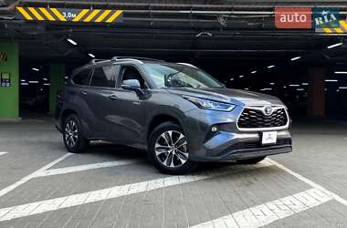 Toyota Highlander 2020