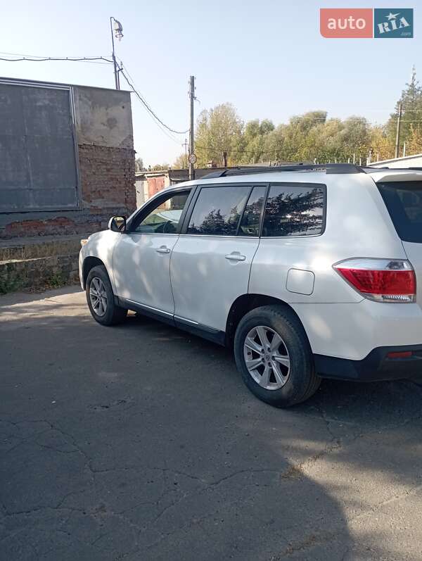 Позашляховик / Кросовер Toyota Highlander 2013 в Харкові