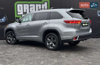 Внедорожник / Кроссовер Toyota Highlander 2018 в 