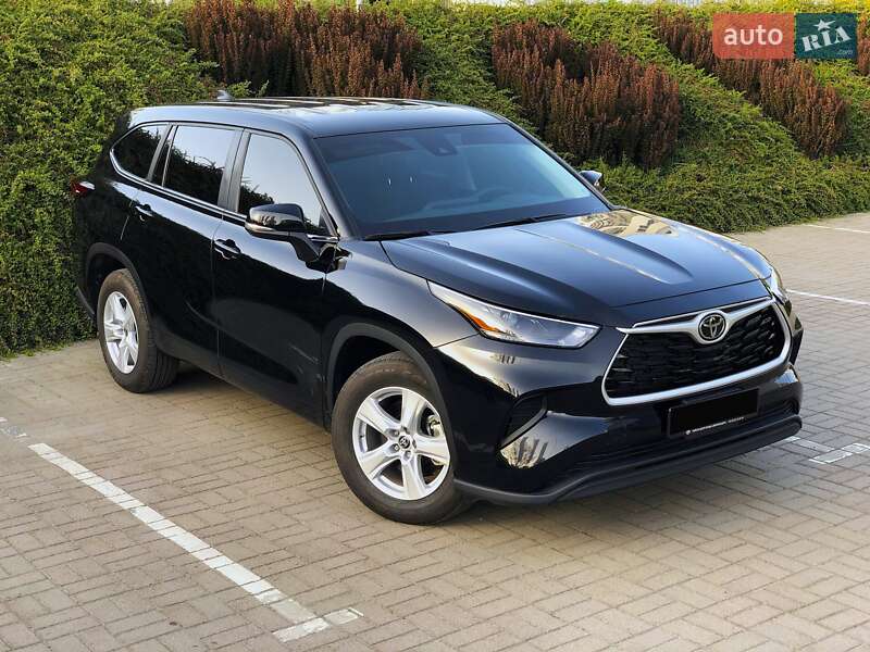 Позашляховик / Кросовер Toyota Highlander 2023 в Луцьку