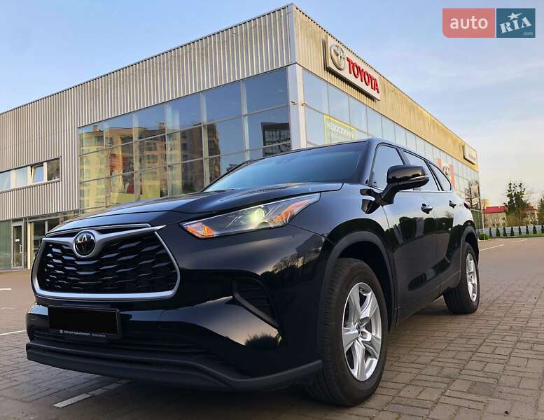 Позашляховик / Кросовер Toyota Highlander 2023 в Луцьку