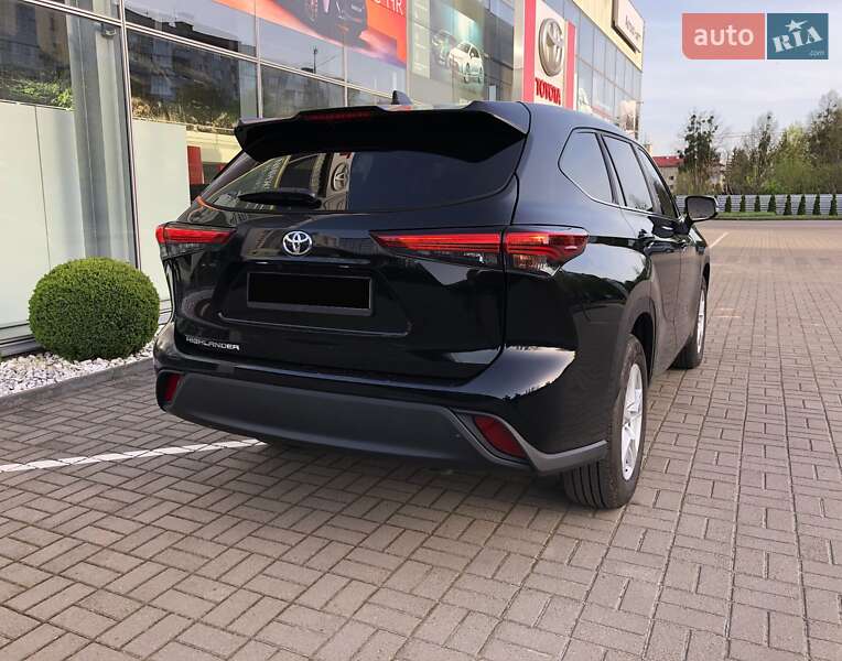 Позашляховик / Кросовер Toyota Highlander 2023 в Луцьку