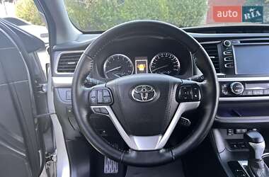 Внедорожник / Кроссовер Toyota Highlander 2017 в Одессе