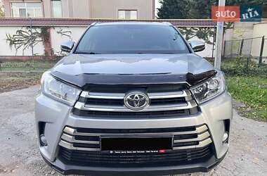 Внедорожник / Кроссовер Toyota Highlander 2017 в Одессе