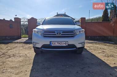 Внедорожник / Кроссовер Toyota Highlander 2011 в Чечельнике