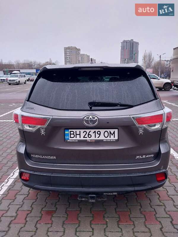 Позашляховик / Кросовер Toyota Highlander 2015 в Одесі