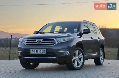 Позашляховик / Кросовер Toyota Highlander 2011 в Сваляві