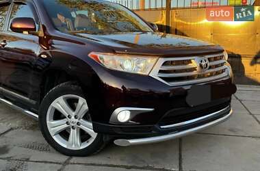 Позашляховик / Кросовер Toyota Highlander 2011 в Києві