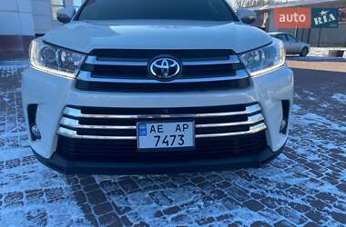 Toyota Highlander 2016