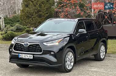 Toyota Highlander 2023
