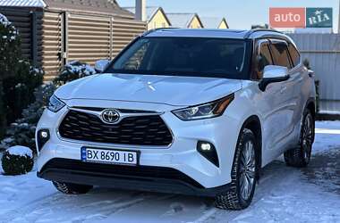 Позашляховик / Кросовер Toyota Highlander 2022 в Вінниці