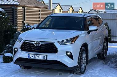 Позашляховик / Кросовер Toyota Highlander 2022 в Вінниці