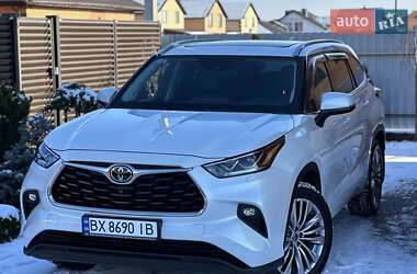 Позашляховик / Кросовер Toyota Highlander 2022 в Вінниці