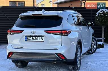 Позашляховик / Кросовер Toyota Highlander 2022 в Вінниці