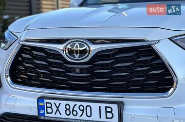 Позашляховик / Кросовер Toyota Highlander 2022 в Вінниці