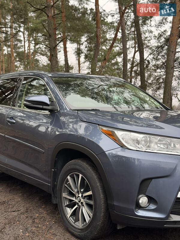 Внедорожник / Кроссовер Toyota Highlander 2017 в Барышевке фото 3 Внедорожник / Кроссовер Toyota Highlander 2017 в Барышевке