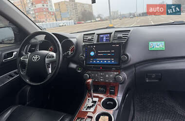 Внедорожник / Кроссовер Toyota Highlander 2011 в Кропивницком