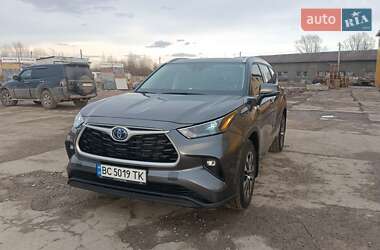 Позашляховик / Кросовер Toyota Highlander 2022 в Дрогобичі