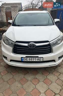 Позашляховик / Кросовер Toyota Highlander 2014 в Новій Одесі