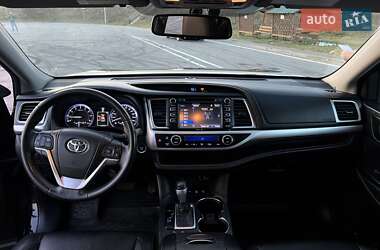 Позашляховик / Кросовер Toyota Highlander 2014 в Полтаві