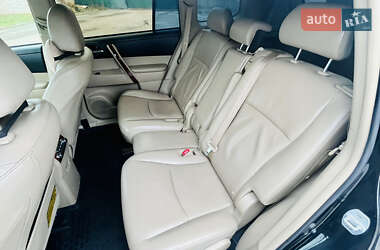 Внедорожник / Кроссовер Toyota Highlander 2013 в Ильинцах