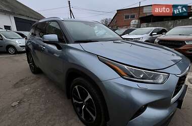 Позашляховик / Кросовер Toyota Highlander 2020 в 