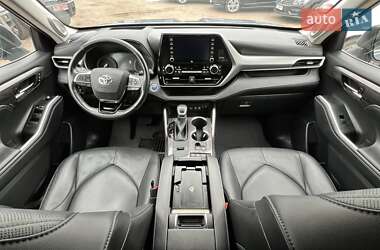 Позашляховик / Кросовер Toyota Highlander 2020 в 