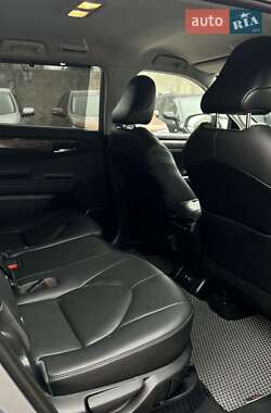 Позашляховик / Кросовер Toyota Highlander 2020 в 