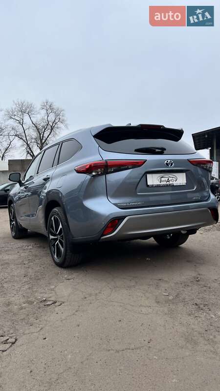 Позашляховик / Кросовер Toyota Highlander 2020 в Чернігові