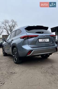 Позашляховик / Кросовер Toyota Highlander 2020 в 