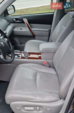 Внедорожник / Кроссовер Toyota Highlander 2012 в Белой Церкви