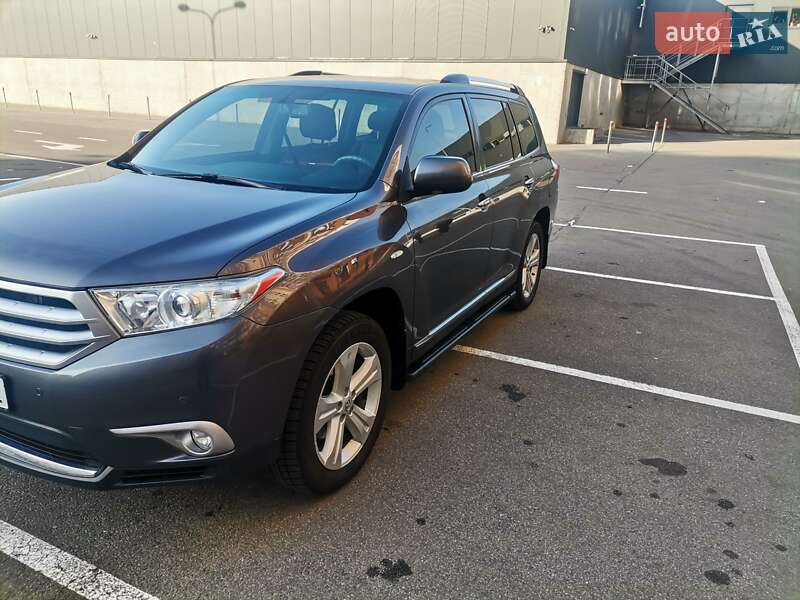Внедорожник / Кроссовер Toyota Highlander 2012 в Киеве