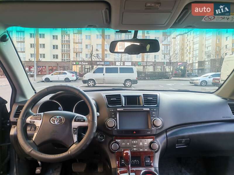 Внедорожник / Кроссовер Toyota Highlander 2012 в Киеве