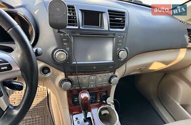 Внедорожник / Кроссовер Toyota Highlander 2012 в Киеве