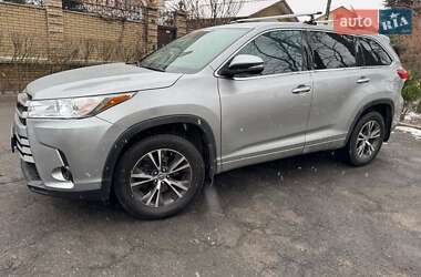 Позашляховик / Кросовер Toyota Highlander 2018 в Києві