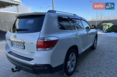 Позашляховик / Кросовер Toyota Highlander 2011 в Волочиську