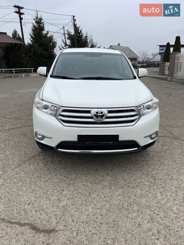 Внедорожник / Кроссовер Toyota Highlander 2012 в Черновцах