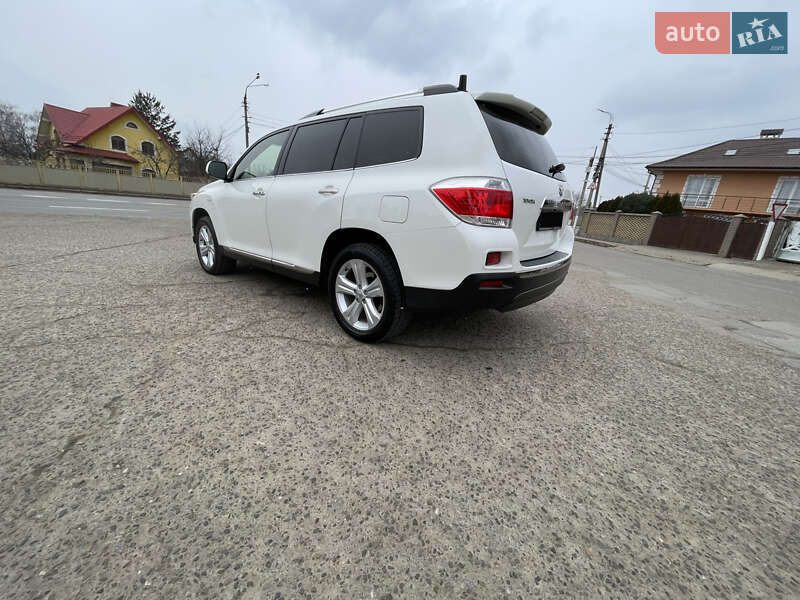 Внедорожник / Кроссовер Toyota Highlander 2012 в Черновцах