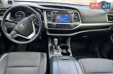 Позашляховик / Кросовер Toyota Highlander 2015 в Львові