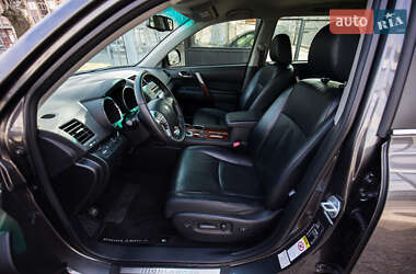 Внедорожник / Кроссовер Toyota Highlander 2011 в Киеве